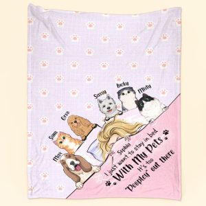 Just Want To Stay In Bed With My Pets - Personalized Blanket Big Size